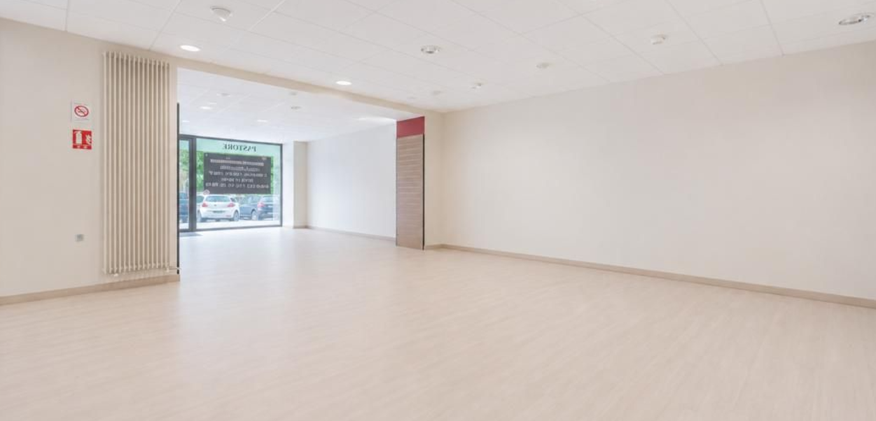 Location pure Local commercial 251 m² Sallanches - 7