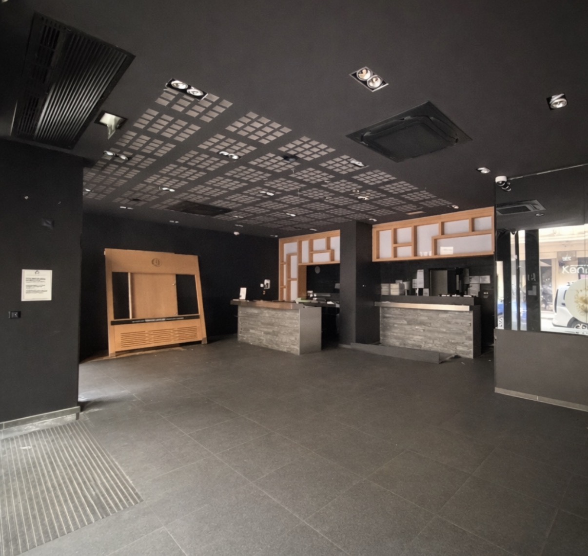 Location pure Local commercial 206 m² Amiens - 2