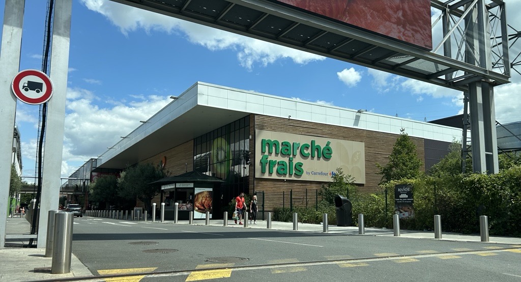 Location pure Local commercial 1 400 m² Corbeil-Essonnes