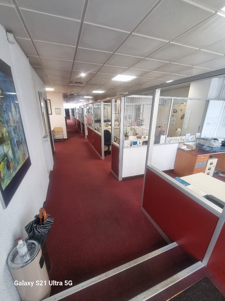 Vente de murs libres Local commercial 1 100 m² Paris