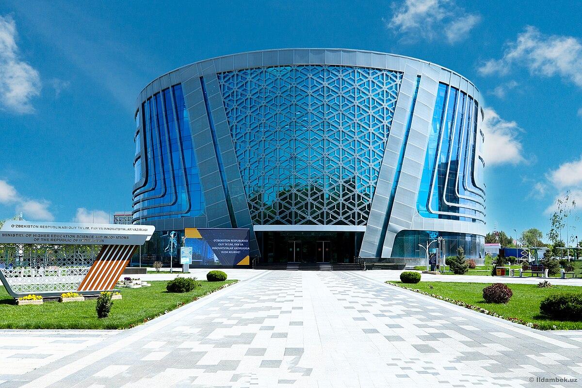 صورة تعريفية لصفحة الدراسة في أوزبكستان وكازاخستان