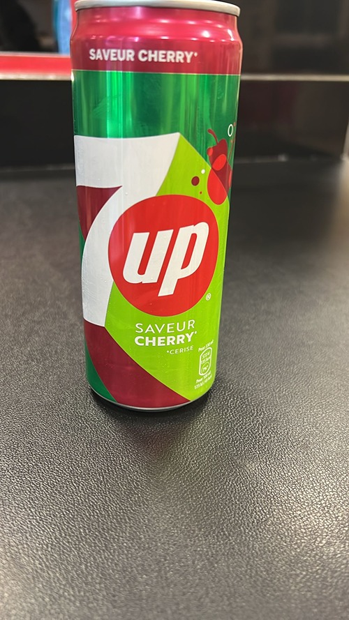 Photo du produit 7Up Cherry, non contractuelle