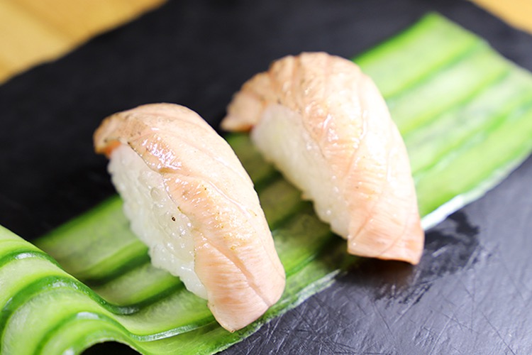 Photo du produit Sushi Saumon Tataki, non contractuelle