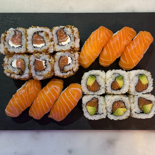 Photo du produit LOVE SALMON PLATEAU 18P, non contractuelle