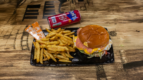 Photo du produit The Goat Burger 🔱🍔, non contractuelle