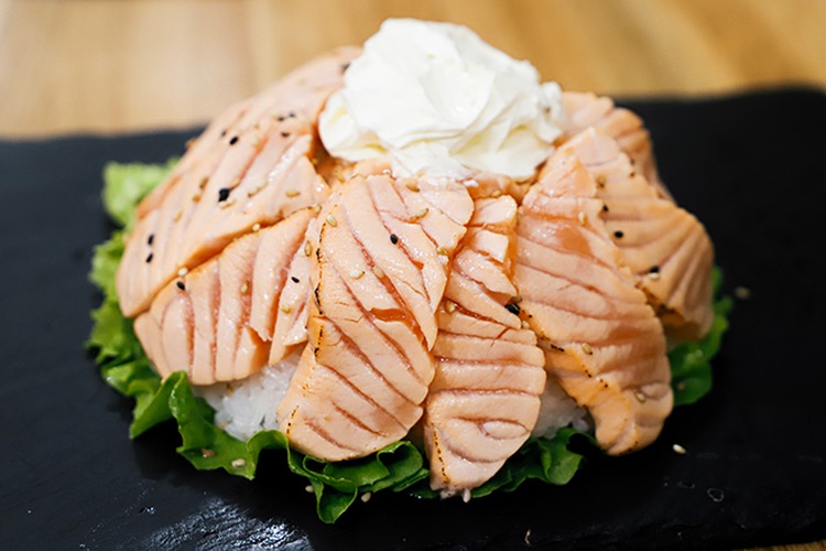Photo du produit Chirashi Saumon Braisée Cheese, non contractuelle
