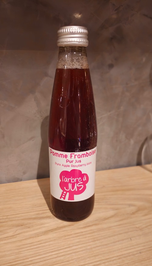 Photo du produit jus de pomme framboise, non contractuelle