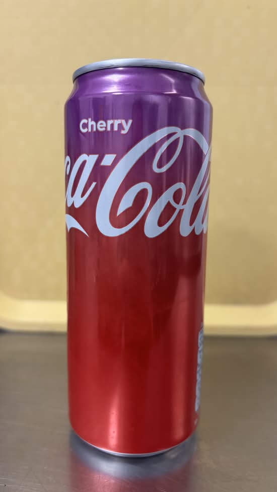 Photo du produit Coca-Cola Cherry 33 cl, non contractuelle