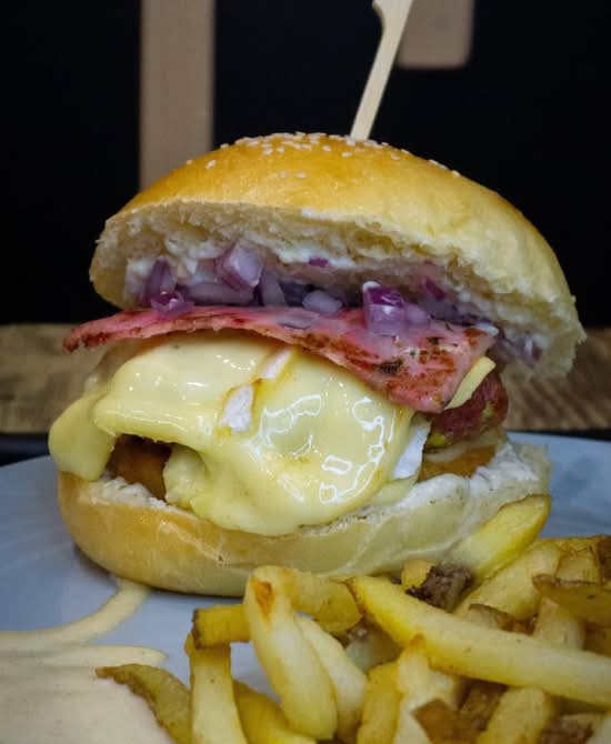 Photo du produit Le Savoyard Burger Menu, non contractuelle