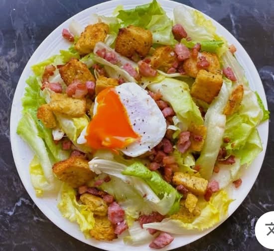 Photo du produit Salade lyonnaise, non contractuelle