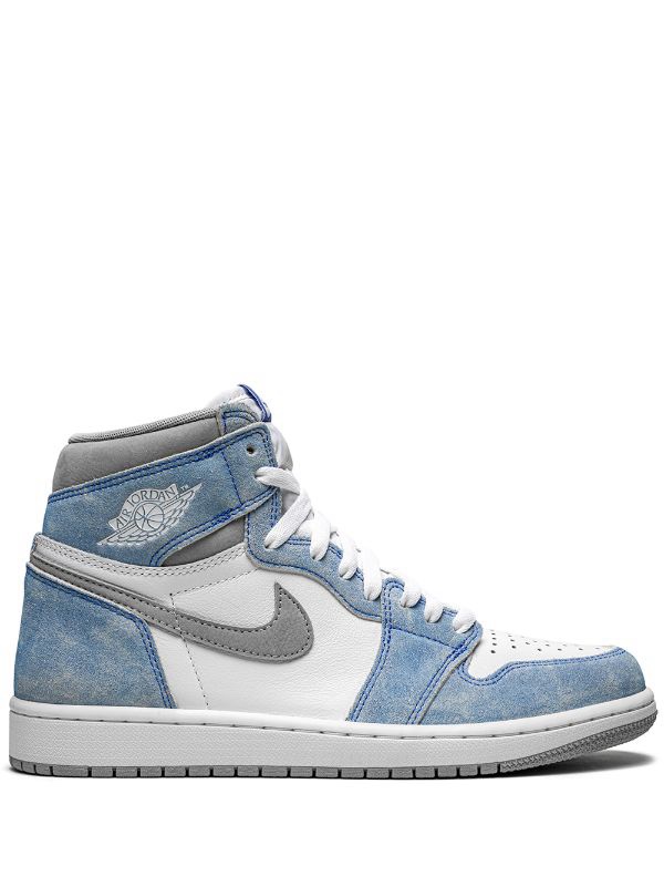 Air Jordan 1 Retro Hyper Royal