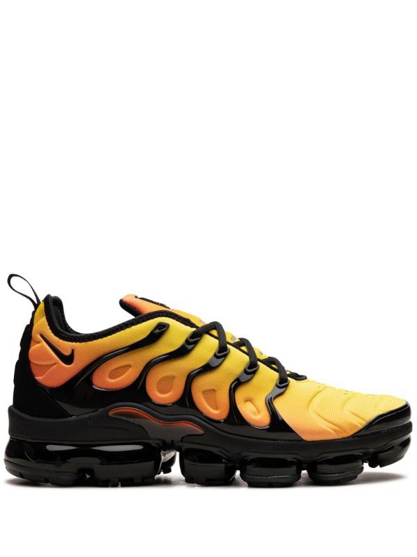 Air vapormax plus negras y amarillas