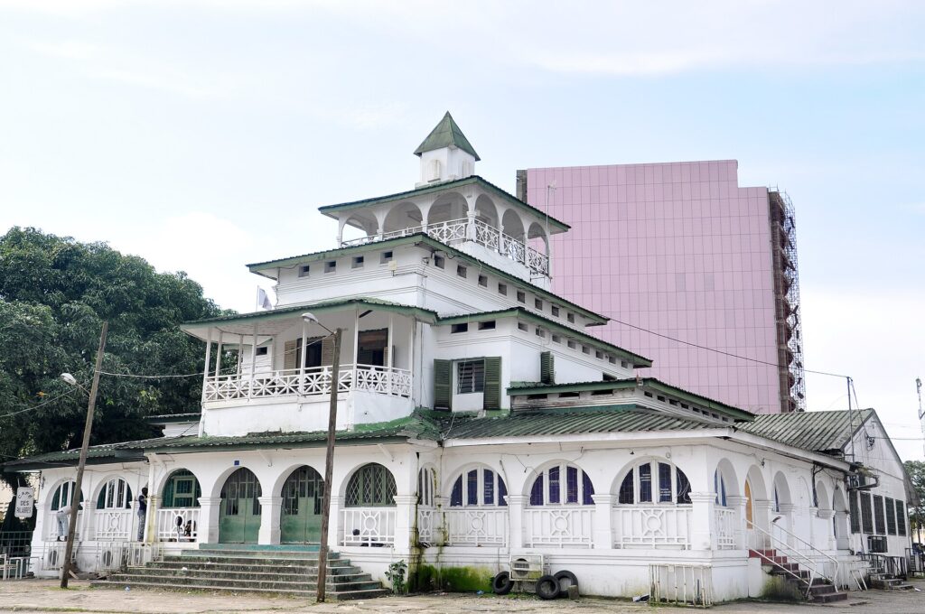 Palais_des_roi_Bell_RM