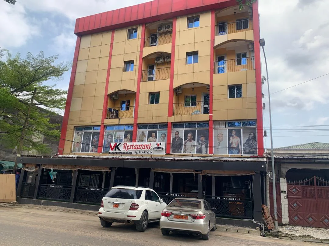 PLATINUM LOUNGE HOTEL