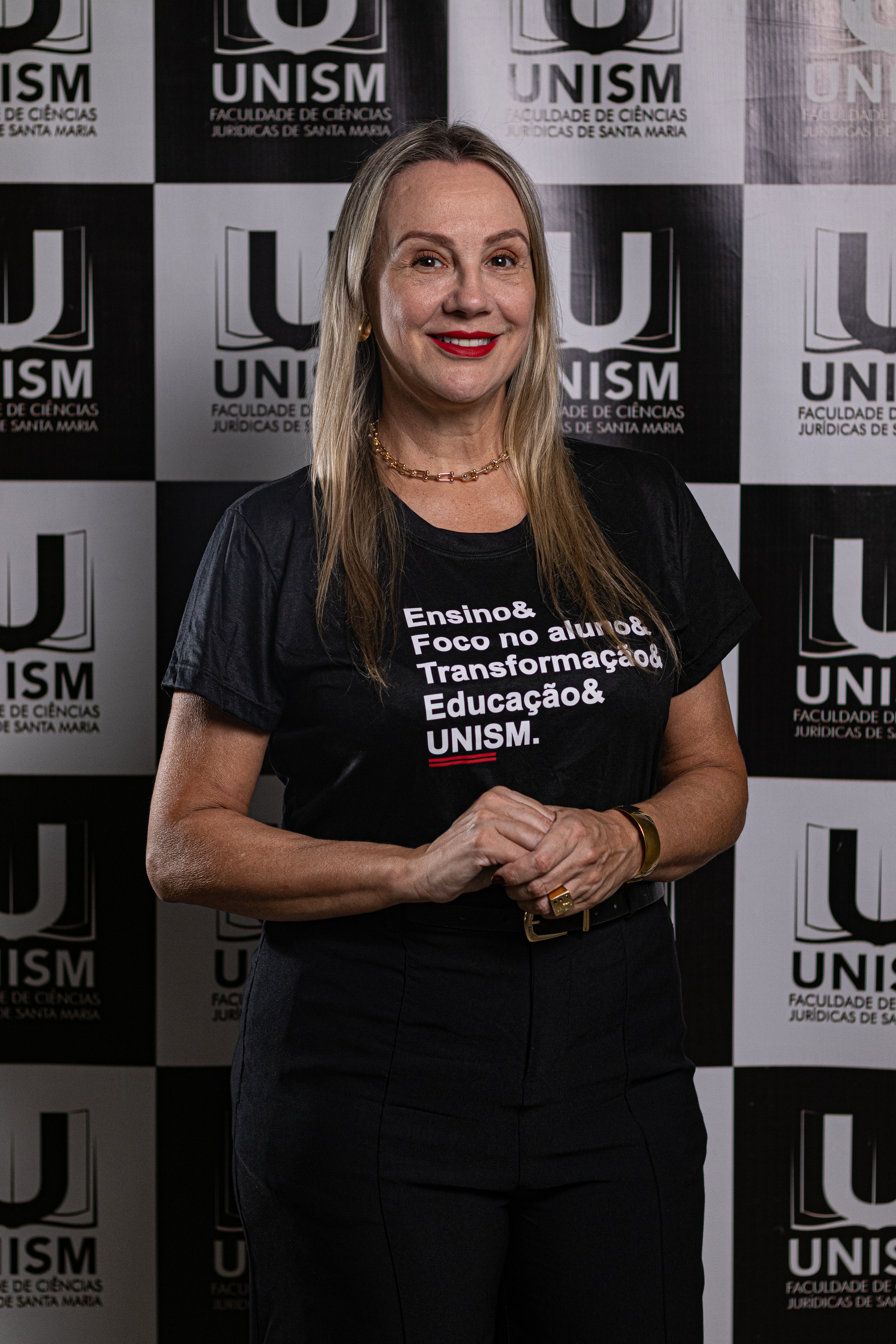 Profª. Drª. Nara Suzana