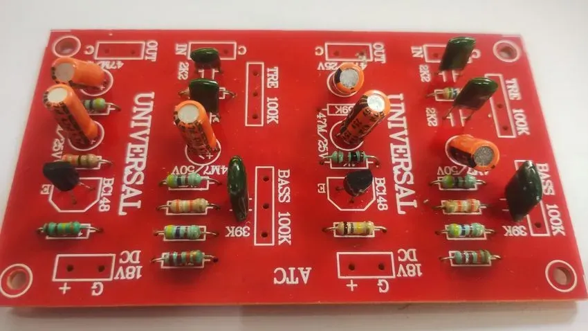 UNIVERSAL  RED ATC/BT 1