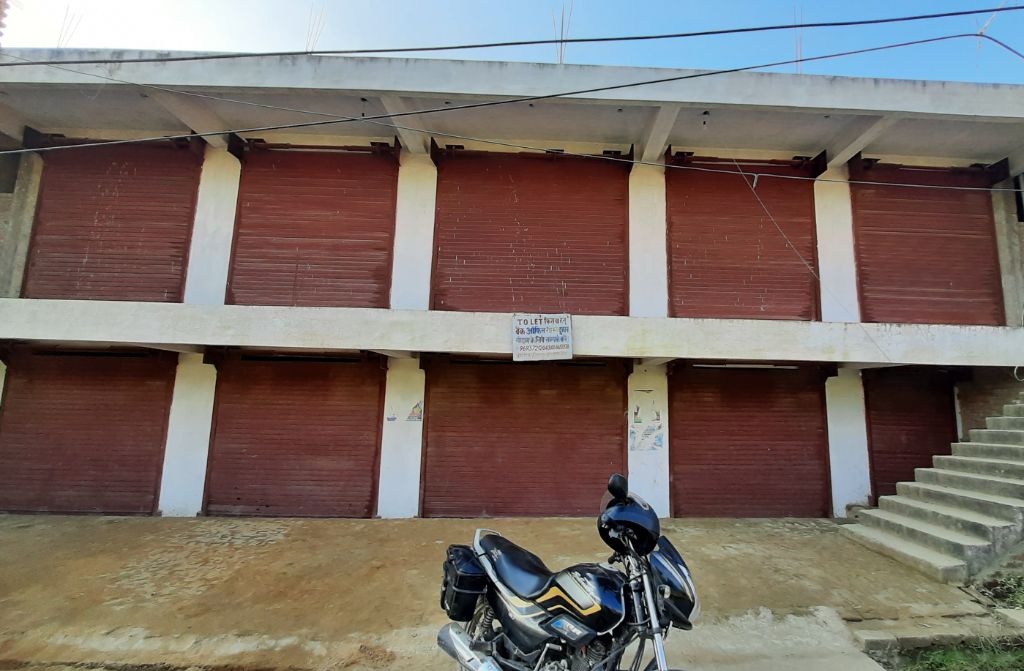 Semi-Furnished House/Villa for Rent at Chota telpa police line - Image 1