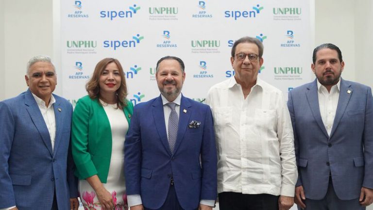 UNPHU, AFP Reservas y Sipen concluyen diplomado RITA