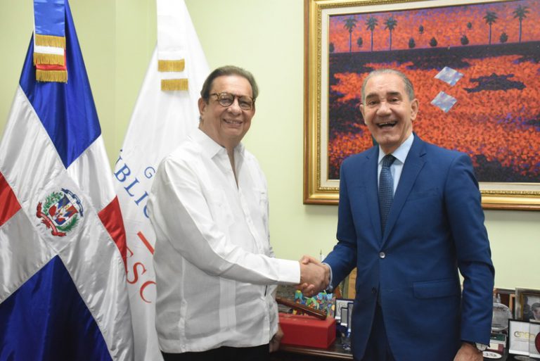 UNPHU presenta primer doctorado en Física y Química de RD; MESCyT respalda iniciativa