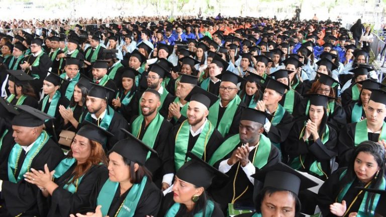 La UNPHU y KISKEYA EDUCATION FUND (KEF), ofrecerán becas a estudiantes de escasos recursos