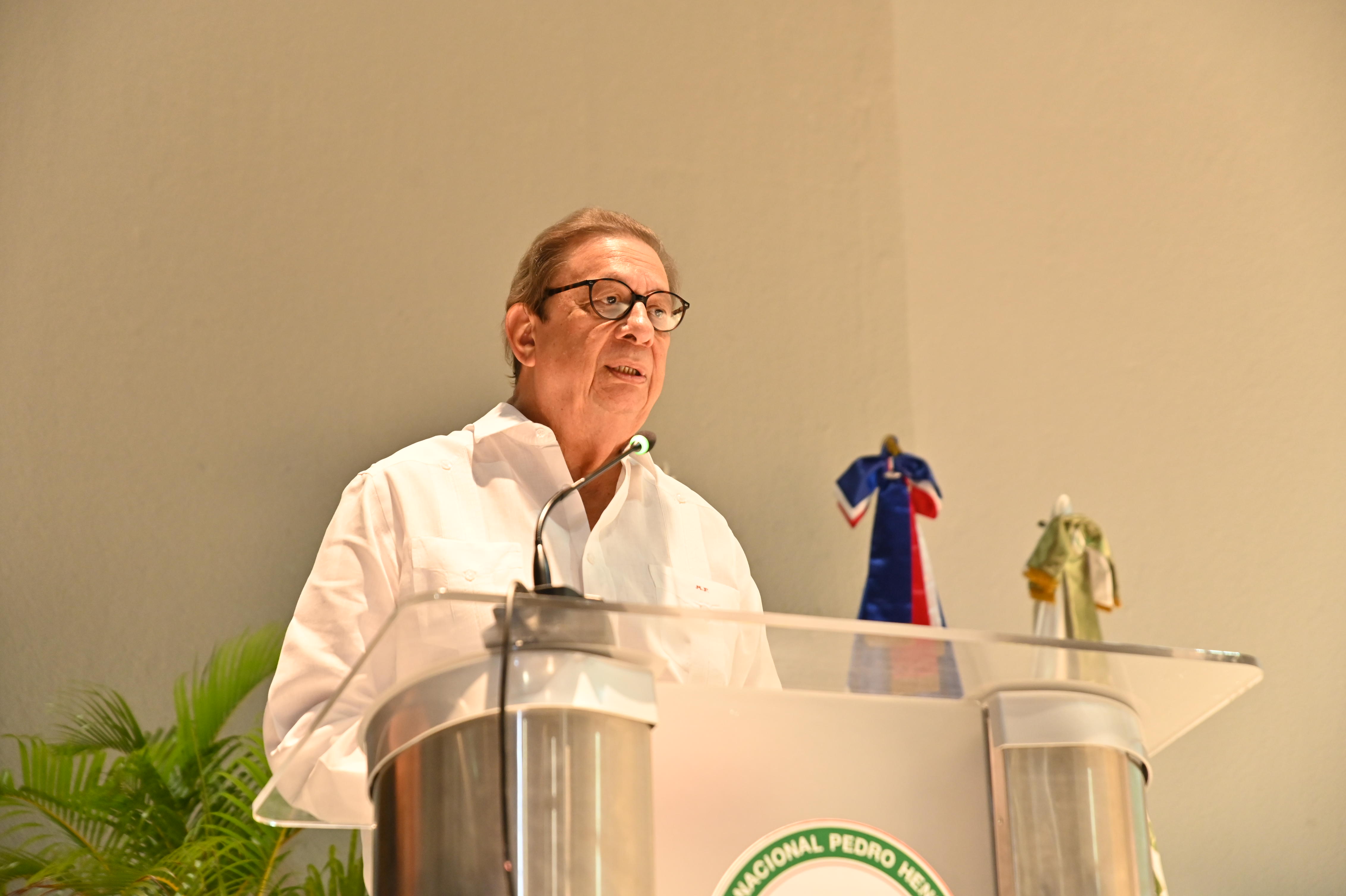 Arq. Miguel Fiallo - Rector UNPHU.jpeg Arq. Miguel Fiallo - Rector UNPHU.jpeg
