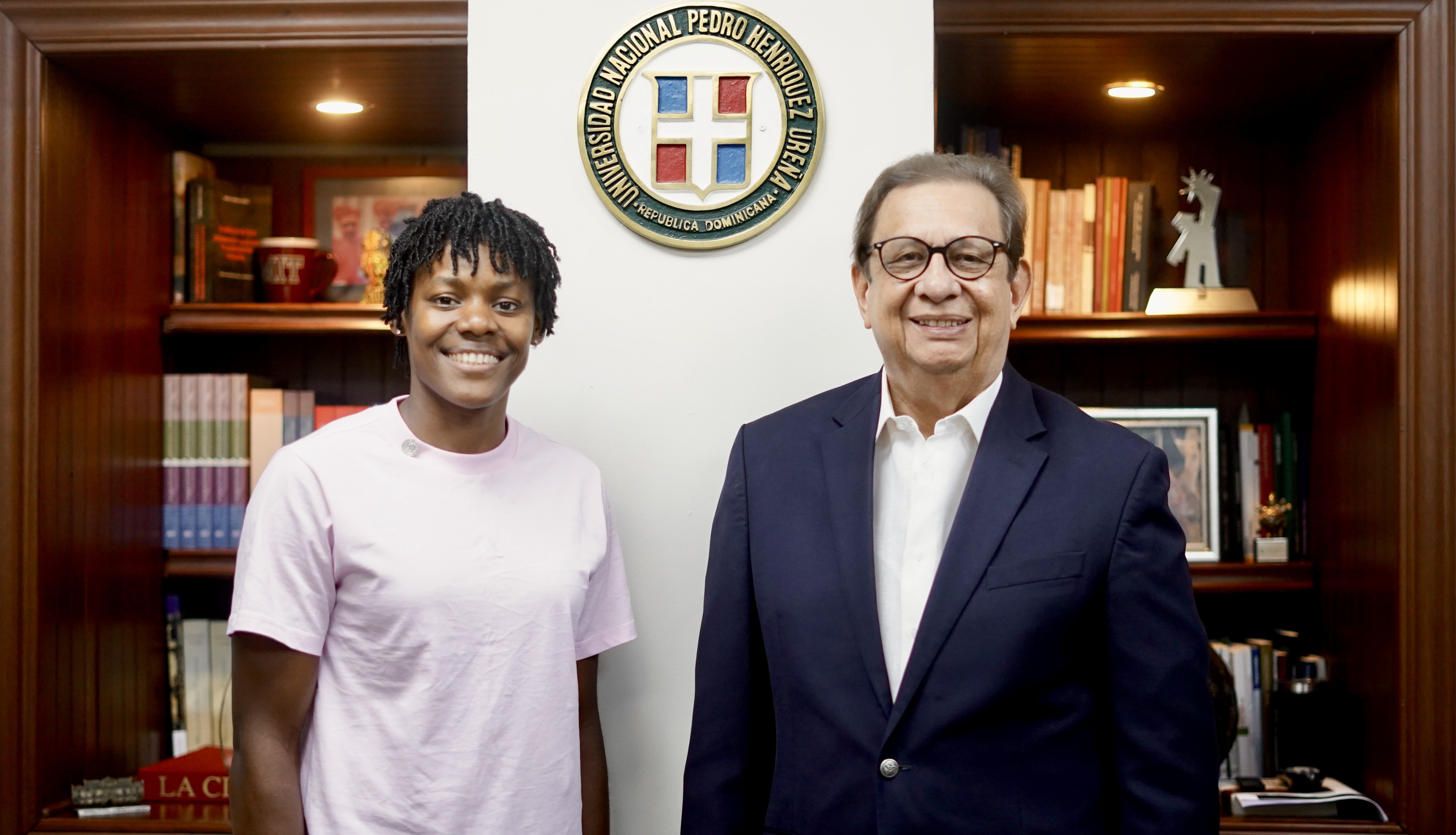 UNPHU y Fundación CSE exploran alianza para fortalecer la formación académica de atletas