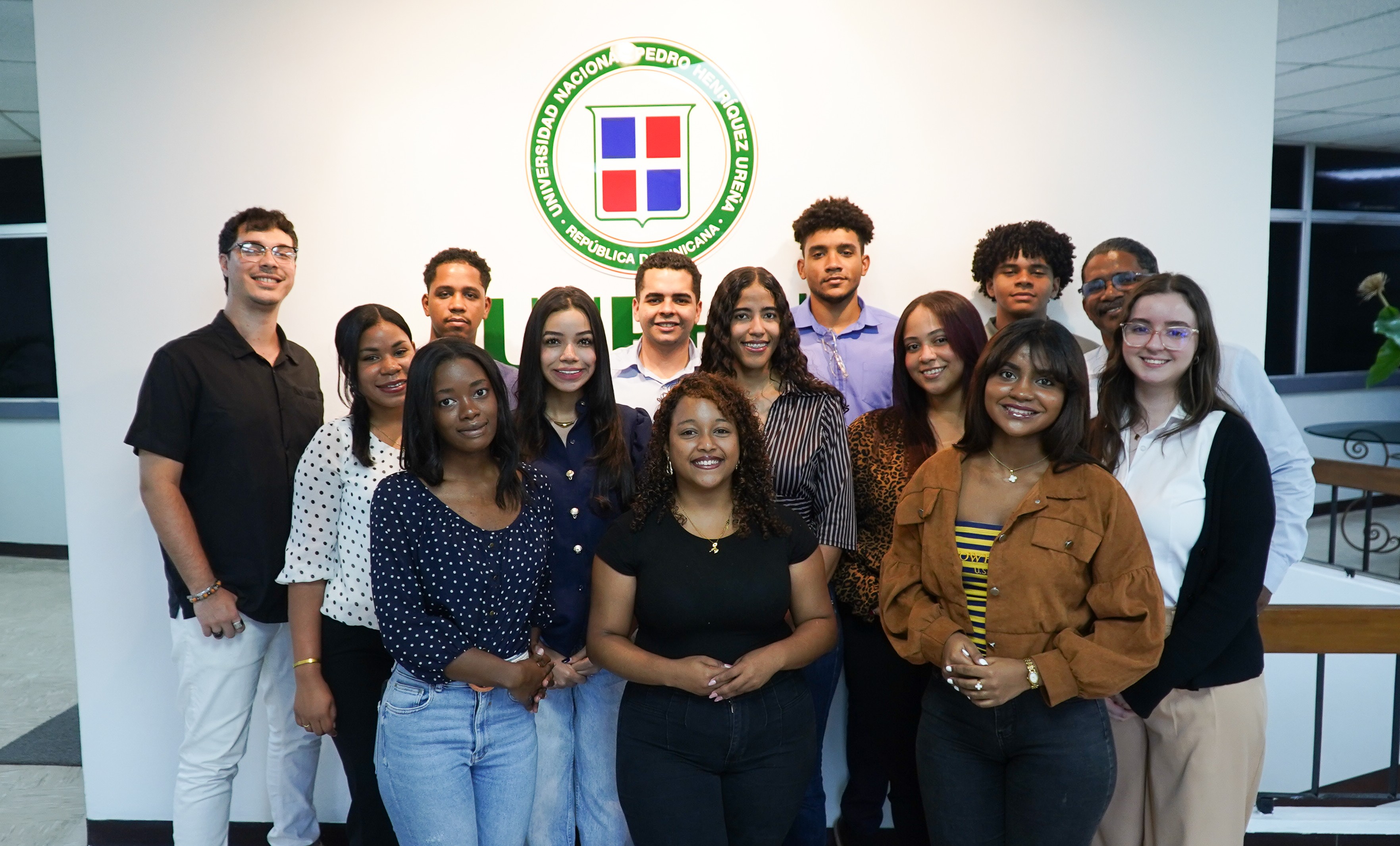 Estudiantes de la Escuela de Negocios de la UNPHU participarán en torneo de simulación empresarial