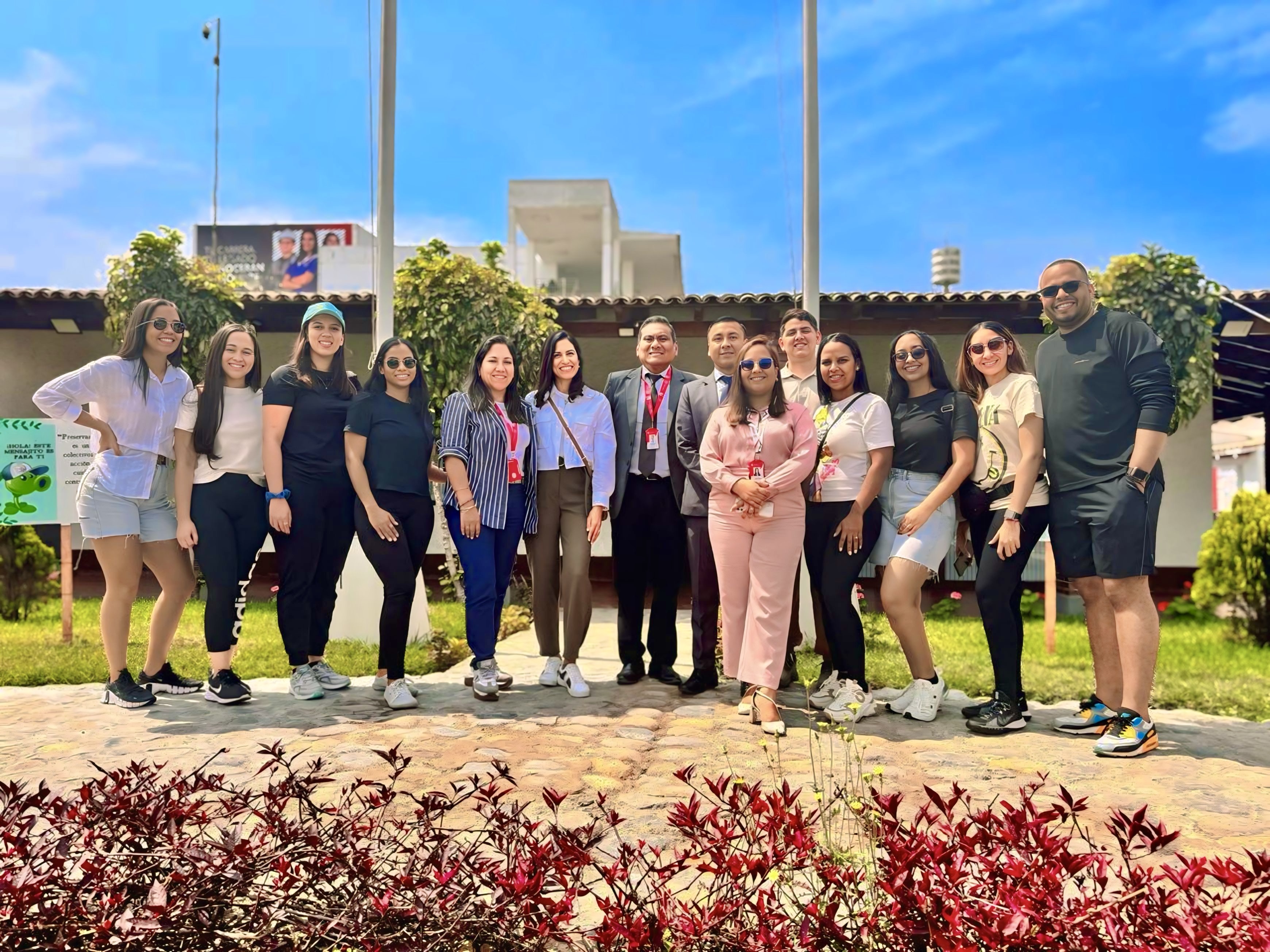 Perú Universidad Privada San Juan Bautista USJB y Woodpecker Academy