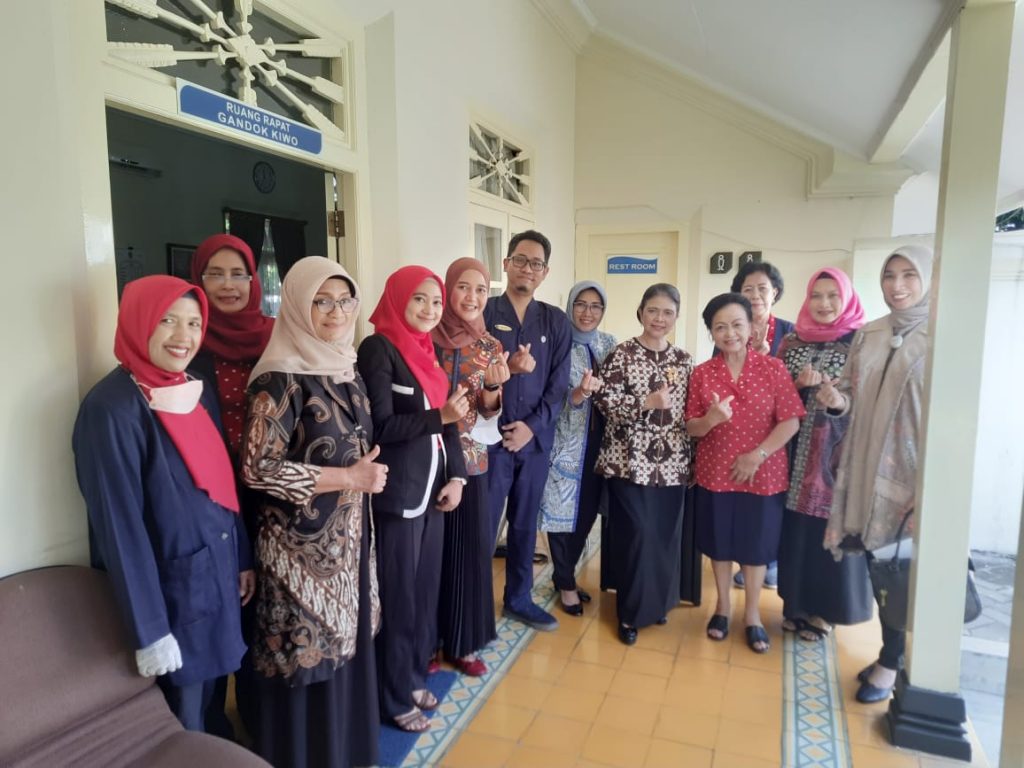 Talkshow dan Bakti Sosial peringatan Hari Kartini tahun 2023