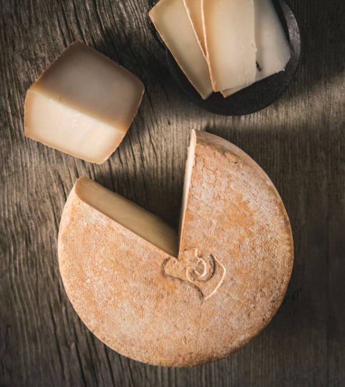 Pecorino Fresco alle Erbe - Caseificio Etrusco