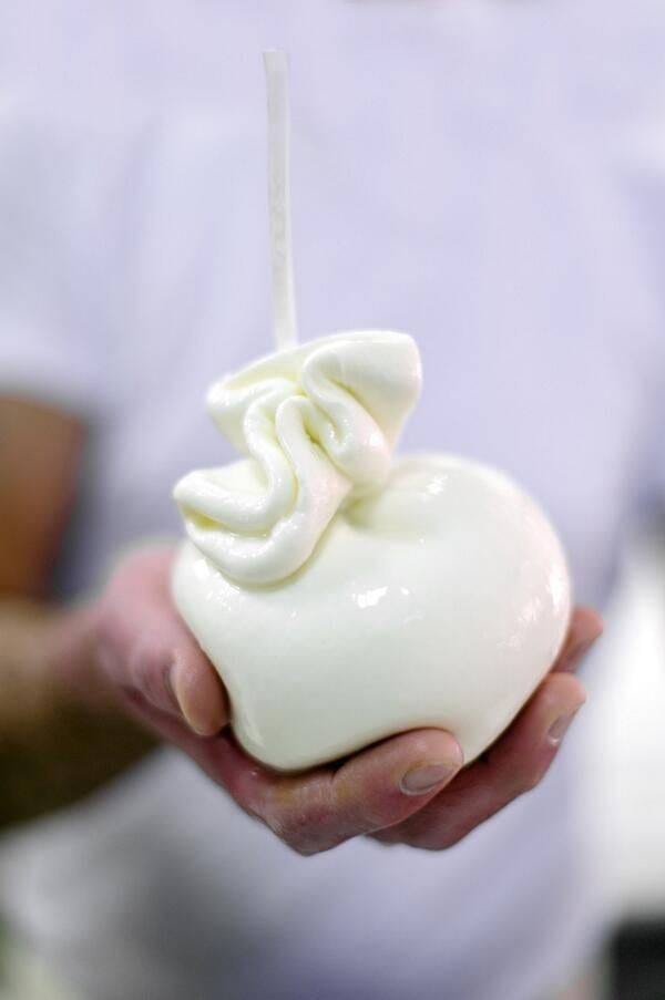 Burrata del Gargano - Caseificio Ferrante del Gargano