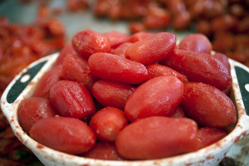 Pomodoro Pelato a Mano