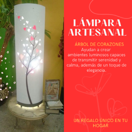 LÁMPARA ARTESANAL DE PISO ÁRBOL DE CORAZONES