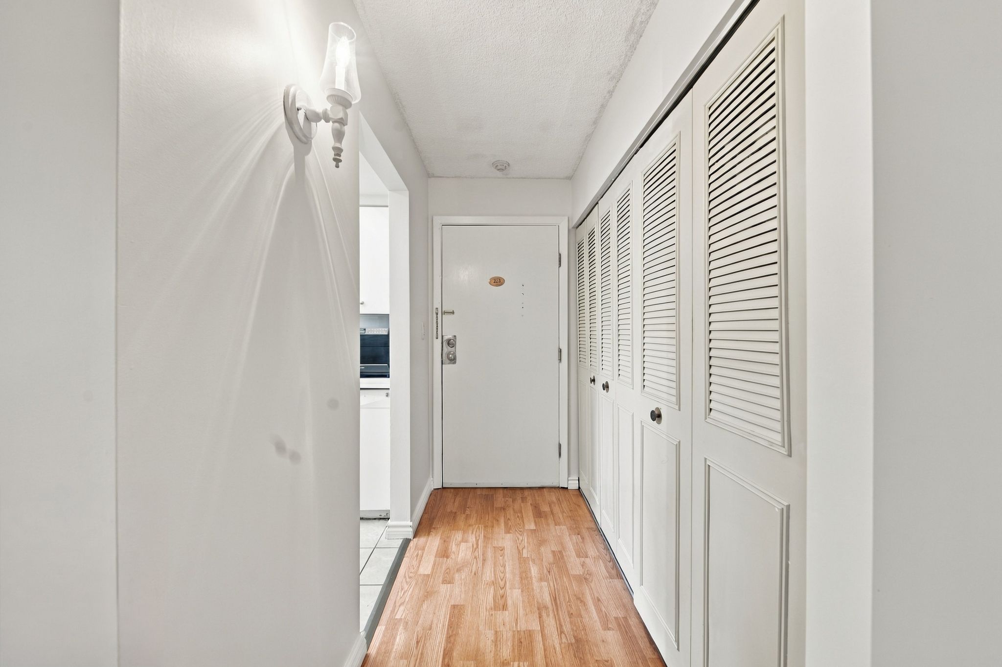 13530_Hilton_Road_Surrey_02537