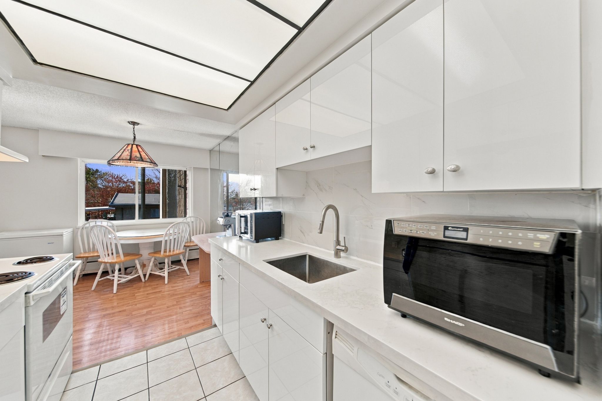 13530_Hilton_Road_Surrey_02632