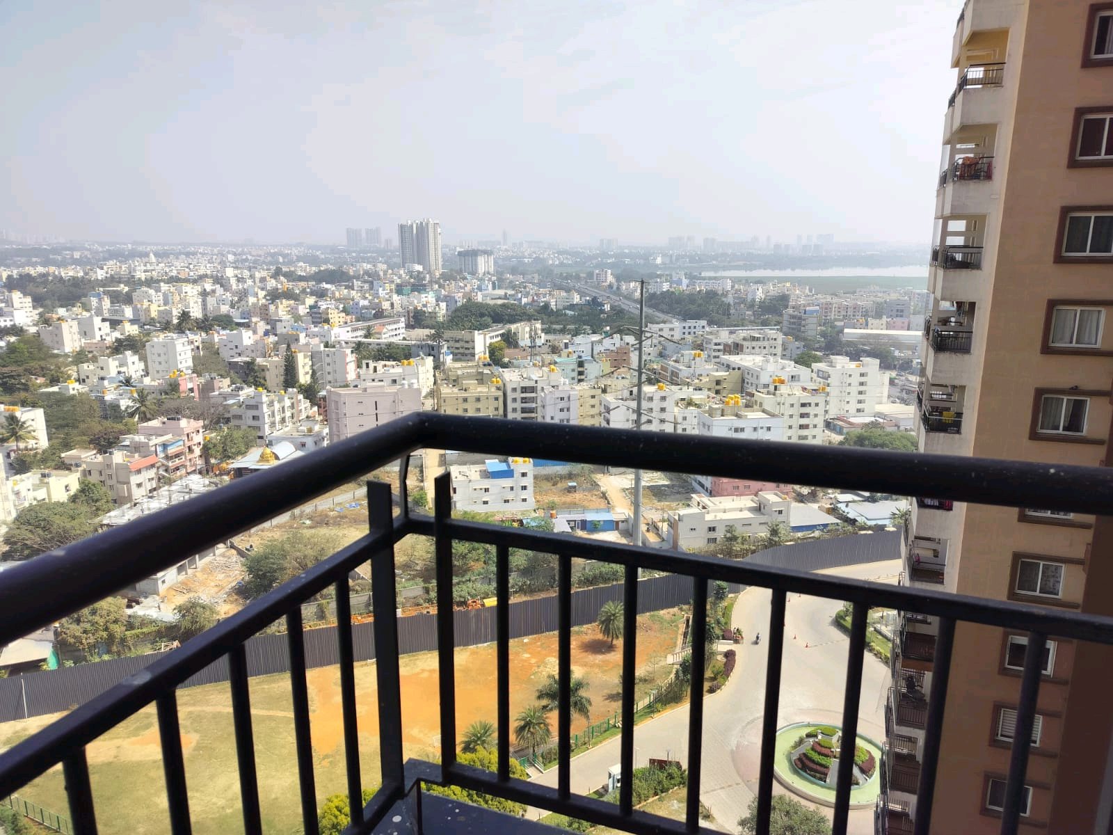 Pashmina Waterfront Apartment