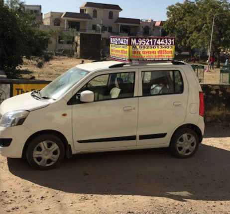 Pragya sikarwar motor driving school in Pratap Nagar