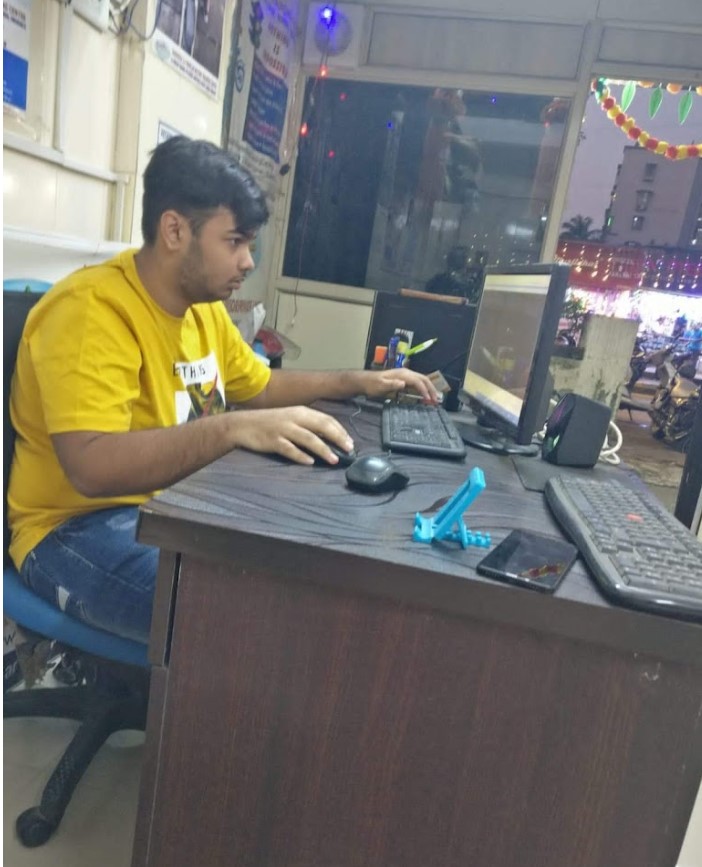 Radhhika - 2 / 4 Wheeler Motors Training Centre in Dahisar East