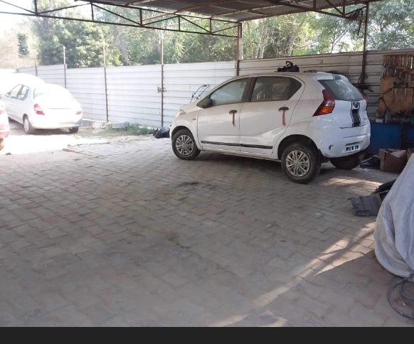 RAHUL MOTAR CAR TRAINING SCHOOL PICNIC SPOT RODE . in  Indira Nagar