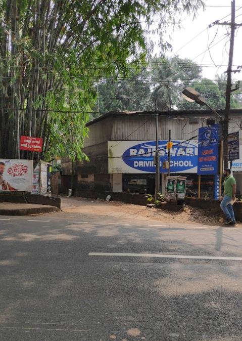 Rajeshwari Driving School in Eranhippalam