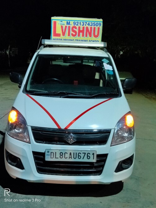 Vishnu Motor Driving School in Rohini