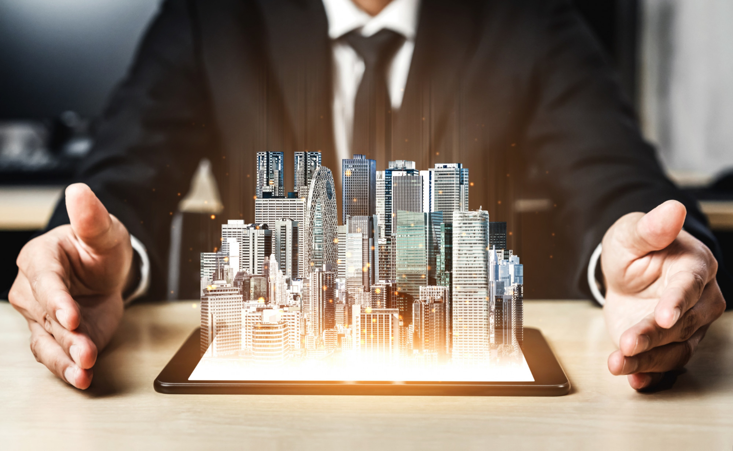 胡偉良的房市觀察：台幣升值對房地產市場及一般民眾的可能影響？