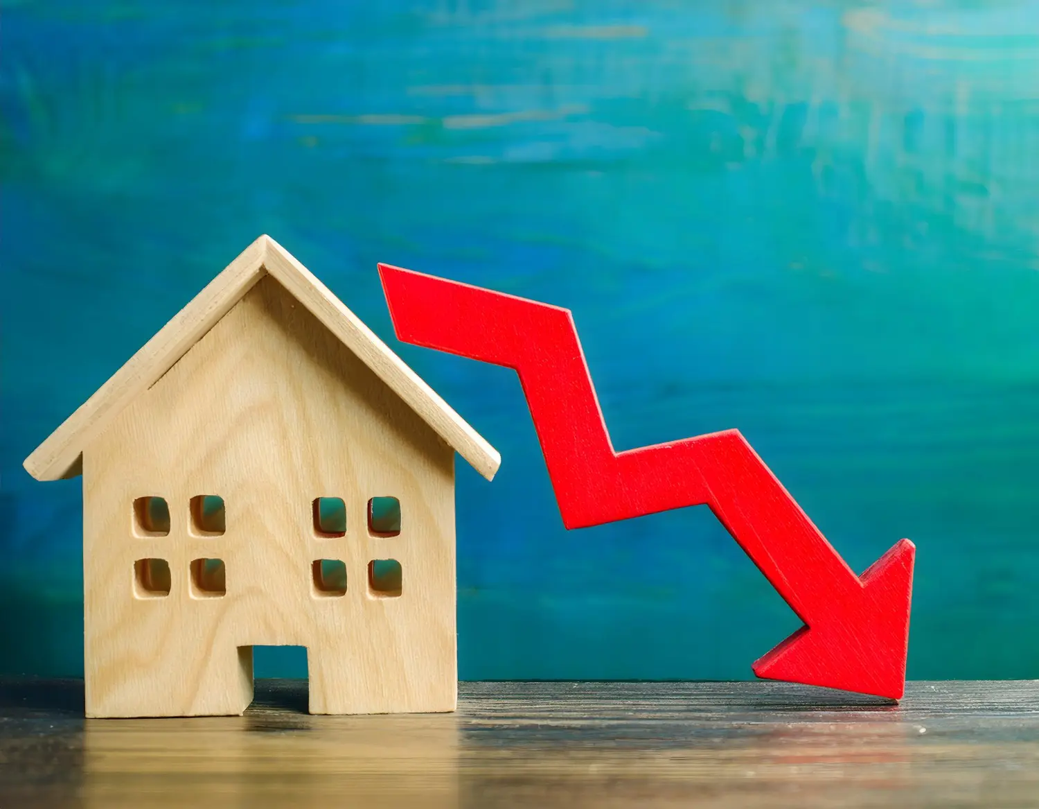 比房價下跌更致命!胡偉良曝老屋最恐怖風險:不是屋況老化,這「3個字」正讓你的財富縮水