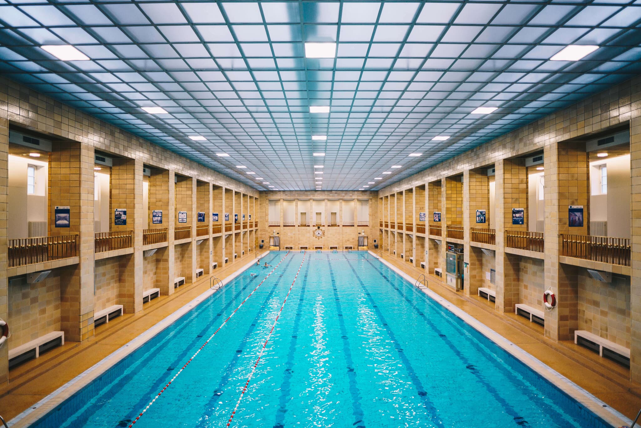 Schwimmen im architektonischen Meisterwerk
