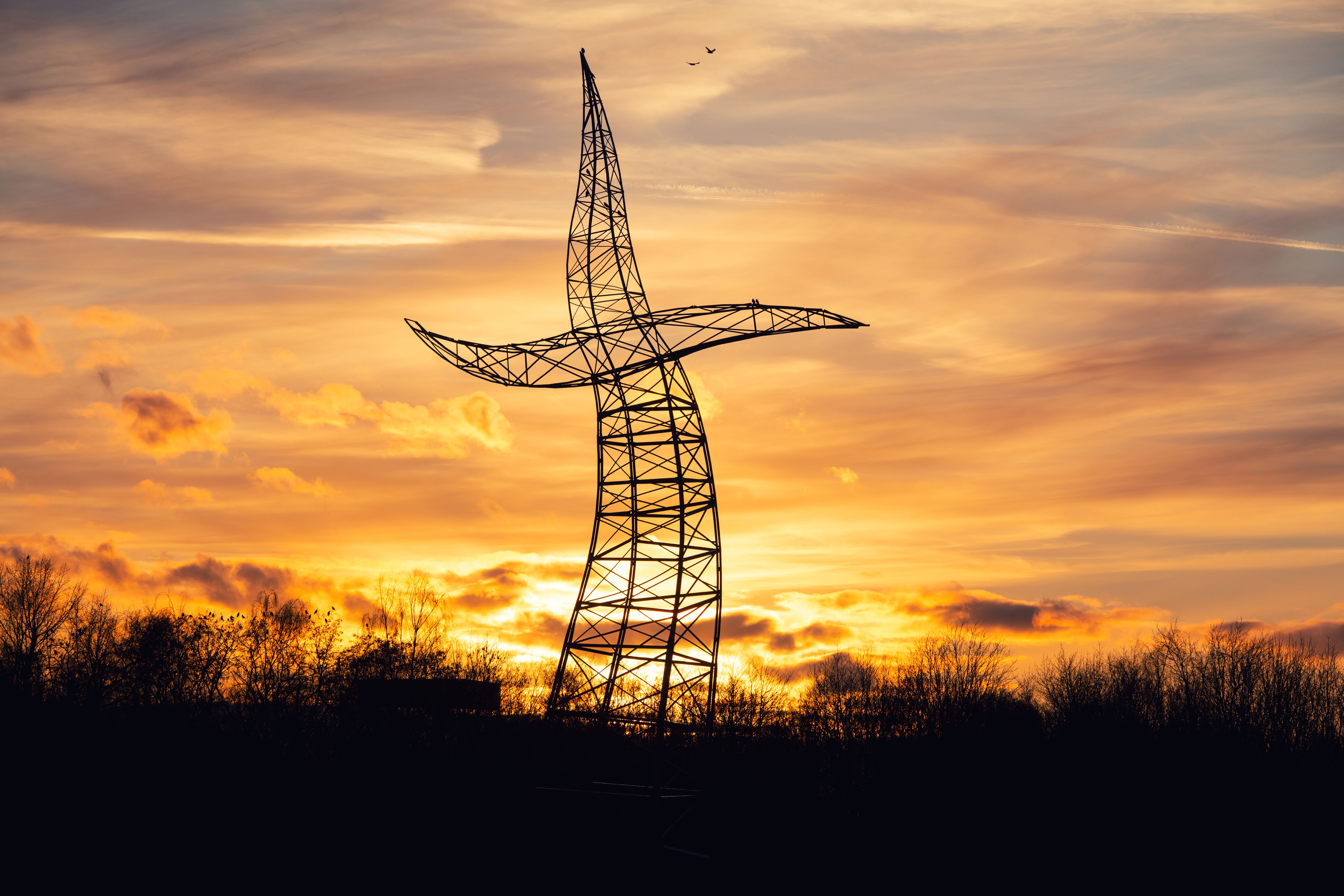 Zauberlehrling / "tanzender Strommast"