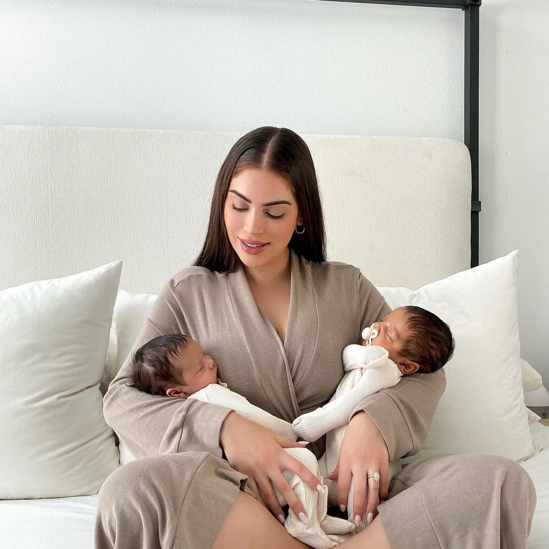 Nazanin Kavari, the Highly Successful Mommy and Influencer