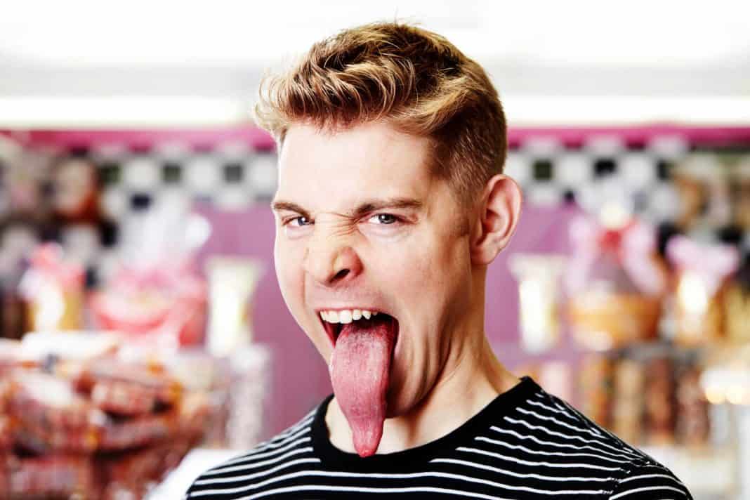 Man With Longest Tongue in The World Breaks Jenga World Record