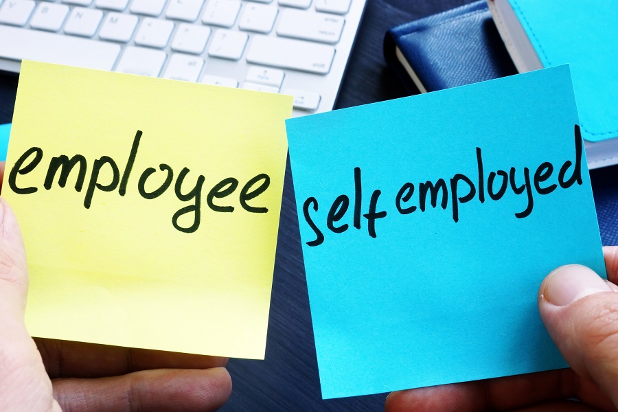 Employee or Entrepreneur? Unraveling the Pros and Cons