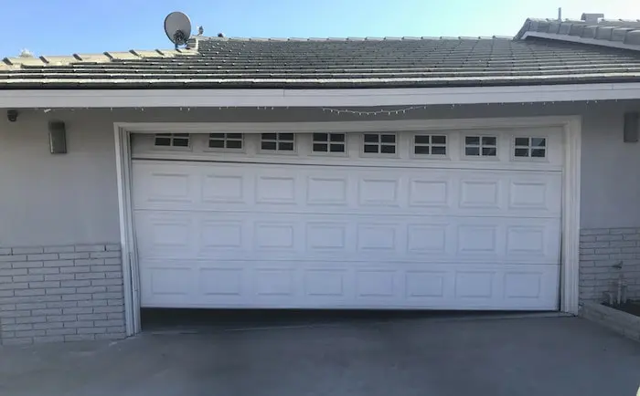 Husky Garage Door Repair Summerlin: Las Vegas' Expert Choice for Reliable, Affordable Garage Door Services 24/7!