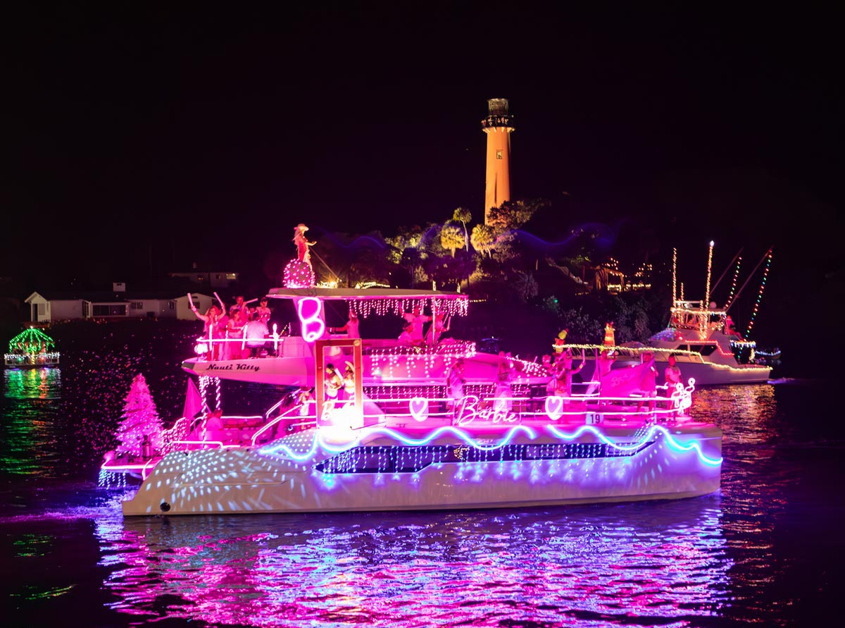 Robert Nichols Insurance Group Proudly Sponsors the 30th Annual Palm Beach Holiday Boat Parade on December 7, 2024